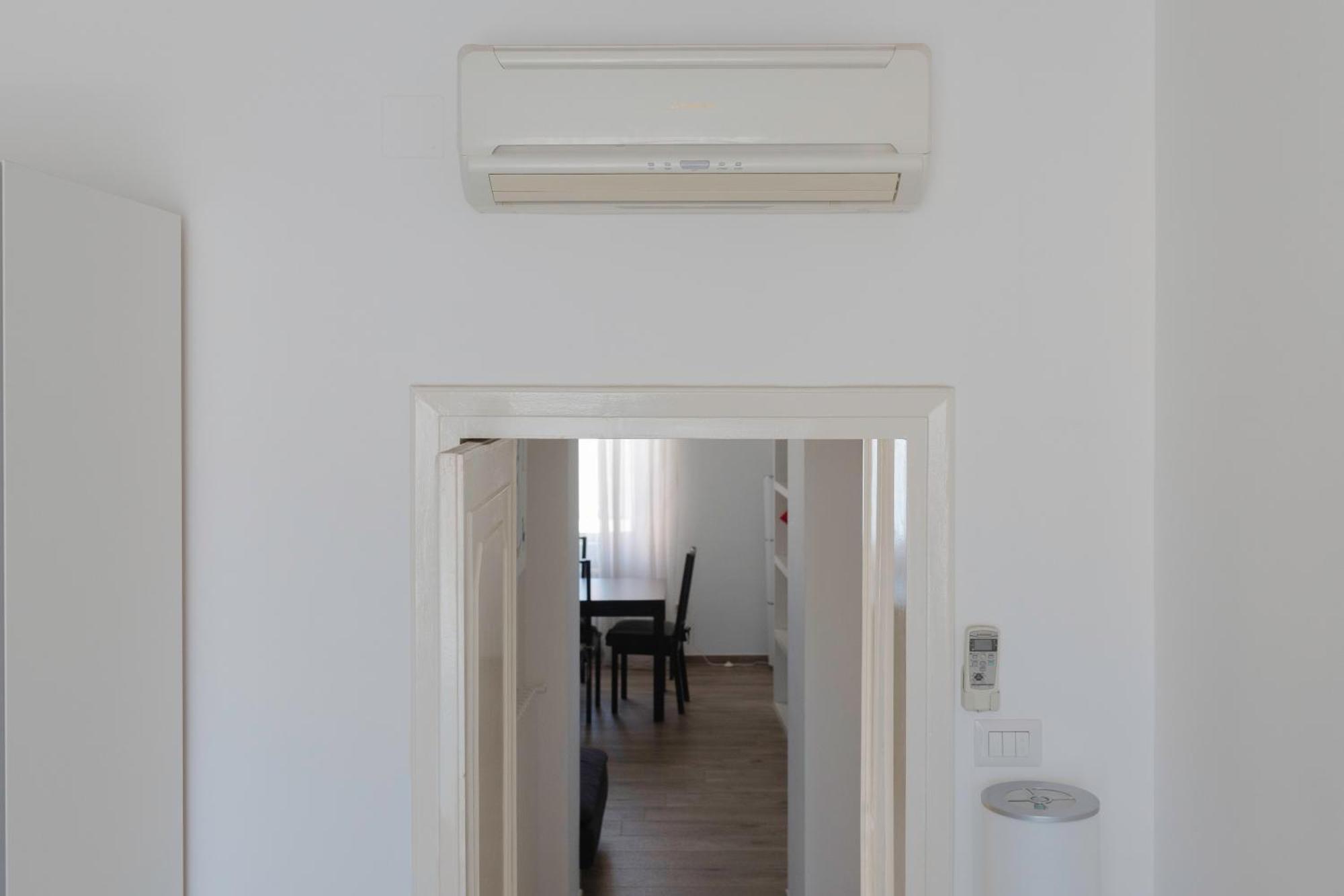 Sunrise Waterfront - Central Apartment With Sea View Balcony - Molfetta Exterior photo
